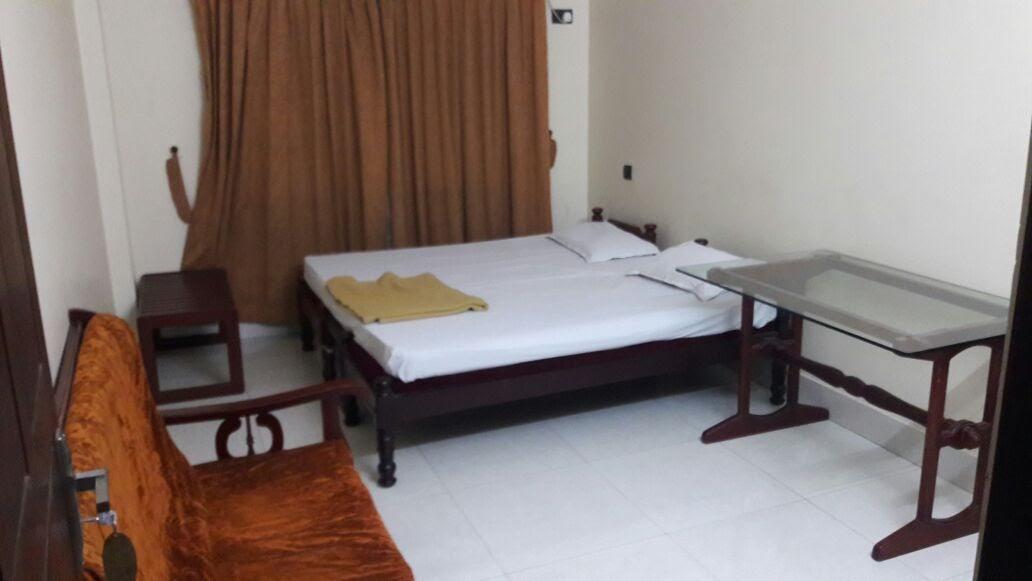Poonthanam Guest House Guruvāyūr Dış mekan fotoğraf
